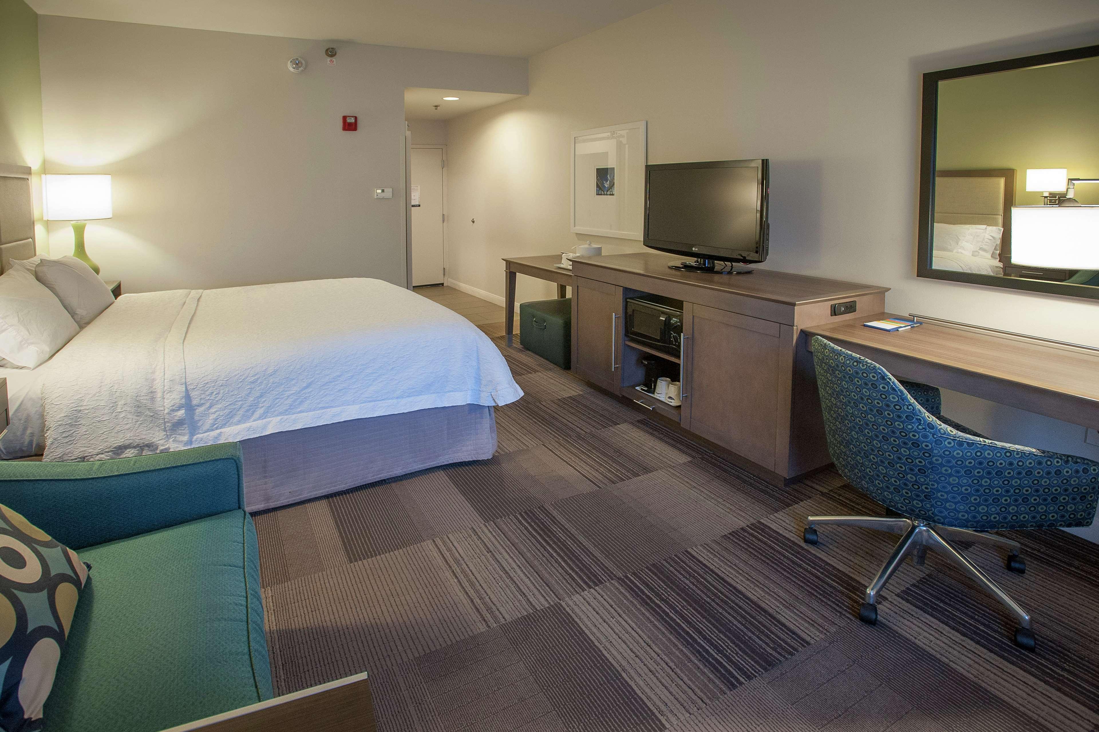 Hampton Inn & Suites New Orleans/Elmwood Harahan Exterior photo