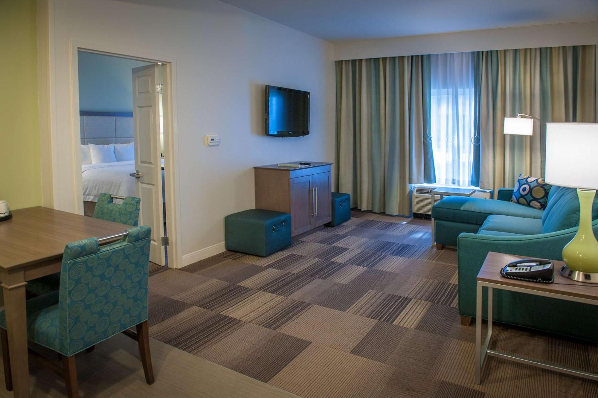 Hampton Inn & Suites New Orleans/Elmwood Harahan Exterior photo
