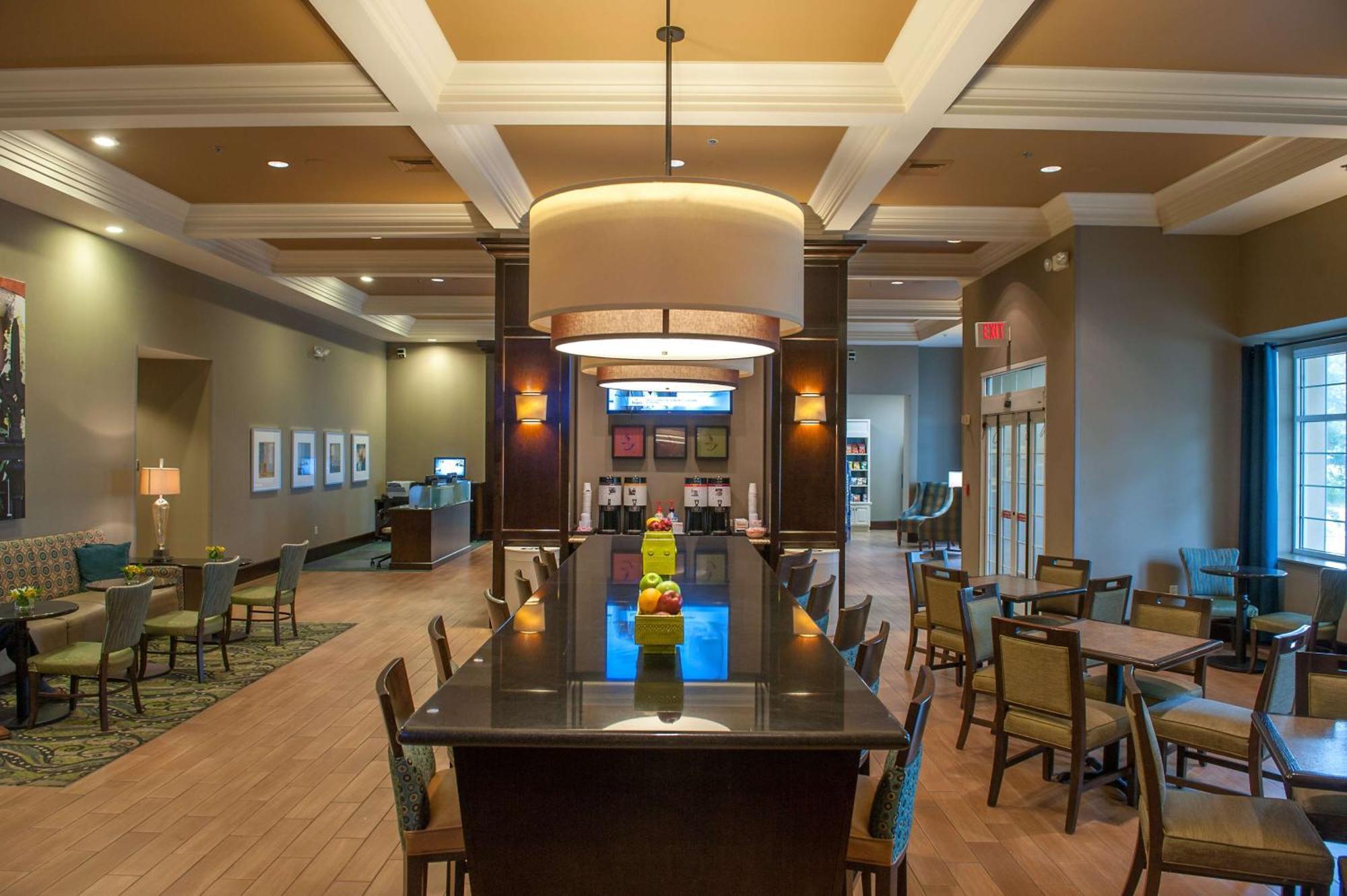 Hampton Inn & Suites New Orleans/Elmwood Harahan Exterior photo